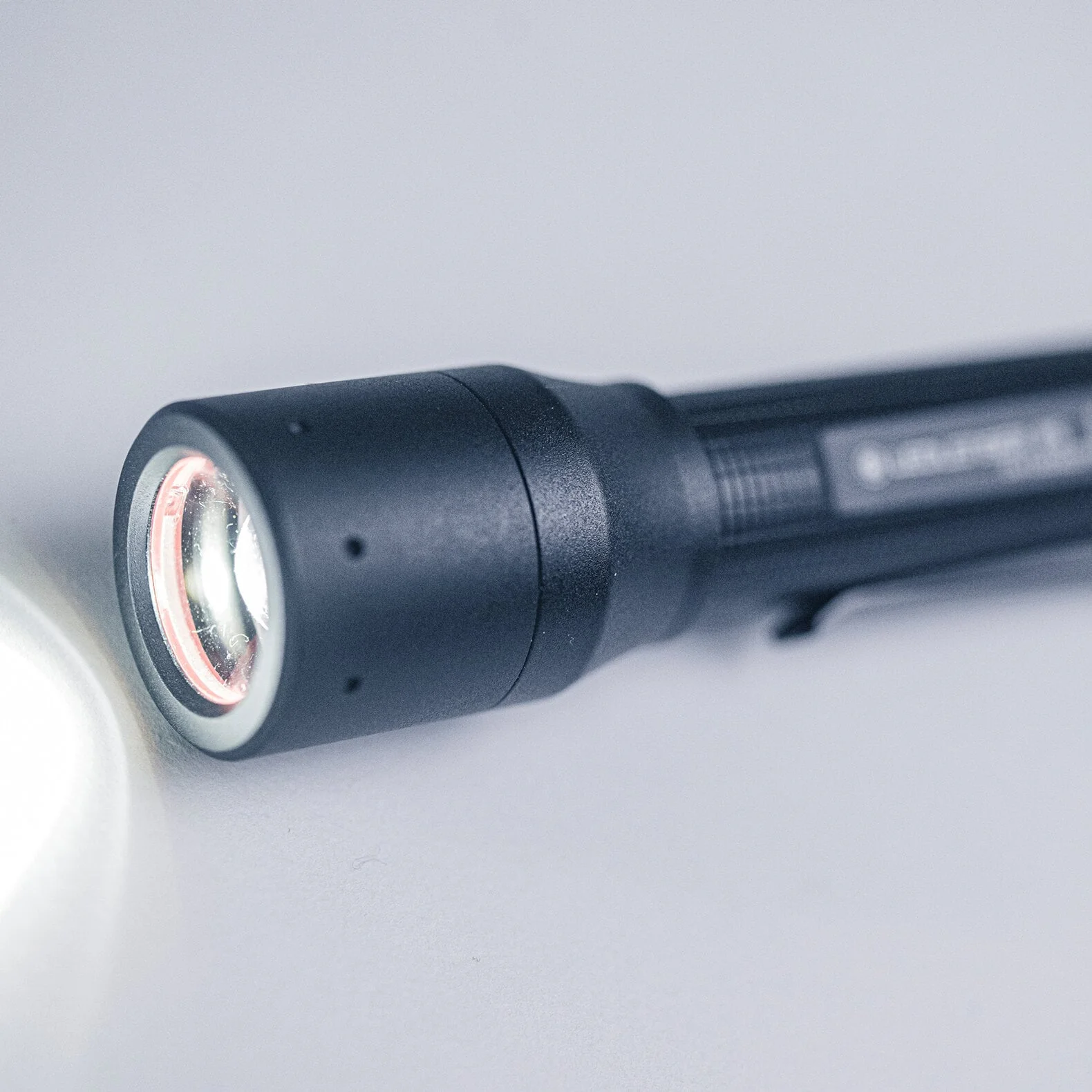 Lampe de poche P5